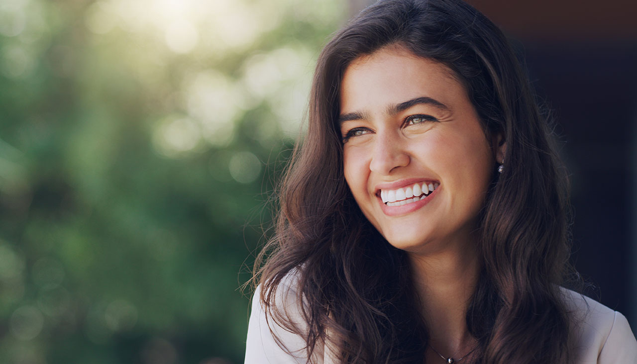 Porcelain Veneers in Chicago: A Natural-Looking Way to Refine Your Smile